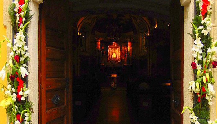 A szent kapu bezárása