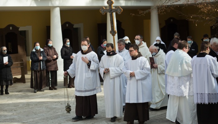 GYERTYASZENTELŐ BOLDOGASSZONY, A MEGSZENTELT ÉLET ÜNNEPE 