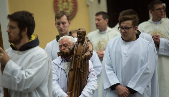 PIÓ ATYA BÚCSÚ ÉS EGYETEMISTÁK ZARÁNDOKLATA