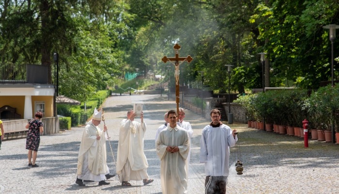 HIRDETÉS    Szent Péter és Pál apostolok főünnepe, 2025. június 29.